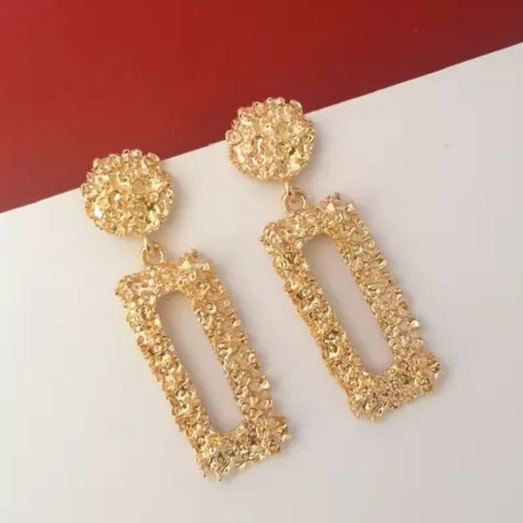 Hand Crafted Jewelry - ❤️3/$35 NEW Custom Gold Tone Textured Fashion Earrings (Dangle, Drop)